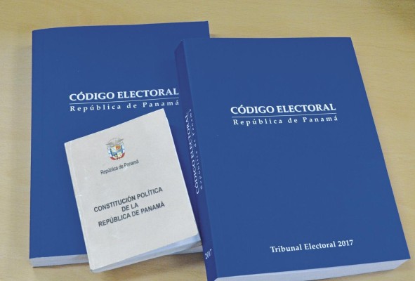 La Constitución establece los requisitos.