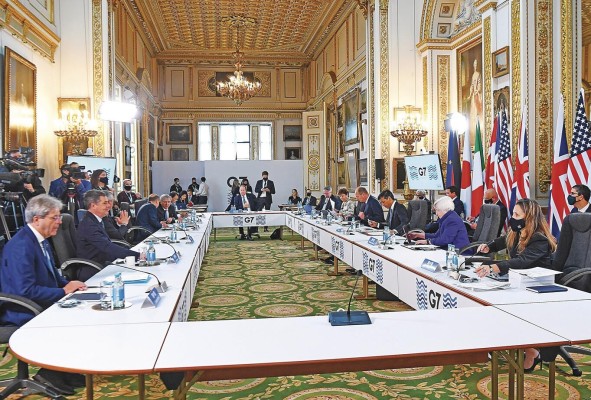 Mesa de negociaciones en Londres.