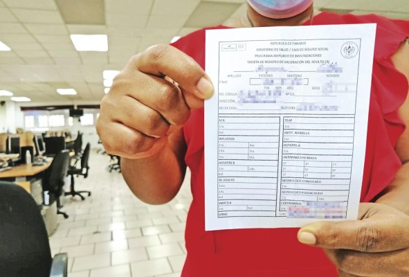 La empresa privada podría incentivar a sus trabajadores a mantener sus tarjetas de vacunación al día, para que ellos y sus dependientes puedan disfrutar del beneficio de una póliza de seguro de vida y/o médico-hospitalario