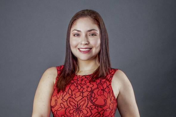 Tatiana Marlene Díaz Gerente de Cuentas Comerciales de Huawei Panamá. Díaz cuenta con siete años y cuatro meses de experiencia en Huawei. Su función principal consiste en construir y mantener una relación sólida con los operadores del país para satisfacer sus necesidades de desarrollo en cuanto a las redes de telecomunicaciones. Define su experiencia con Huawei como “enriquecedora”, ya que le ha permitido desarrollarse como profesional en el área técnica y comercial, proporcionándole retos que ha ido superando y aprendiendo a su paso. “Me siento orgullosa de tener la oportunidad de poder impulsar nuevas tecnologías, como el lanzamiento de la red de LTE y el fortalecimiento de las redes existentes, que inciden directa e indirectamente en el desarrollo de distintos sectores en el país”.