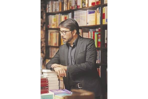 'Historias cortas para pesadillas interminables' es la nueva obra del escritor panameño que presentará este año en la Feria Internacional del Libro. 