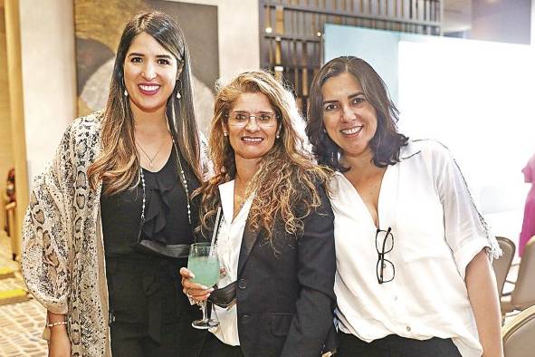Lyda Rodríguez, Sonia Reyes y Alejandra Figueroa