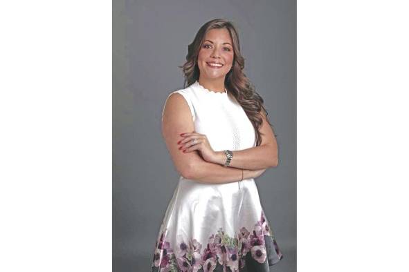 Stephany Lowendes. Gerente de Mercadeo de Noritex. Nominada a mención honorífica: Mercadeo y publicidad Es importante destacar los logros y las contribuciones de las mujeres en diferentes campos, fomentando así la igualdad de oportunidades y el empoderamiento femenino. Esto ayuda a inspirar a las generaciones futuras de mujeres y niñas, demostrándoles que pueden ser lideresas, innovadoras y agentes de cambio en cualquier ámbito que elijan. En la actualidad, las mujeres tenemos un papel importante en la industria de la publicidad y el mercadeo, en cualquiera de sus áreas. Se ha demostrado que la publicidad que incluye a mujeres en posiciones de liderazgo o empoderamiento femenino tiene un mayor impacto y genera una respuesta más positiva por parte de los consumidores.