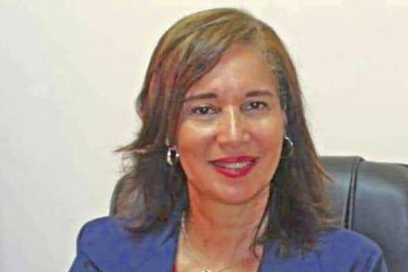 Krishna Camarena. Directora de la Secretaría Nacional para el Desarrollo de los Afropanameños. Nominada a mención honorífica: Cultura “Eventos como 'Las 25 mujeres destacadas' son una importante actividad en la cual se reconoce públicamente la labor que en distintas esferas de la vida nacional las mujeres nominadas han desempeñado a lo largo de sus vidas, profesionalmente hablando”. “El liderazgo de la mujer en la sociedad actual sigue siendo un reto frente a la percepción del rol femenino en general. En la actualidad y en el mundo de la cultura, la mujer ha tenido que trabajar con más ahínco y esfuerzo para demostrar sus capacidades y habilidades, en torno a profesiones tradicionalmente percibidas para los hombres. Hay que dar siempre la milla extra para ganarse el respeto y el espacio, en cada uno de los pasos dados, en el crecimiento profesional y social”.
