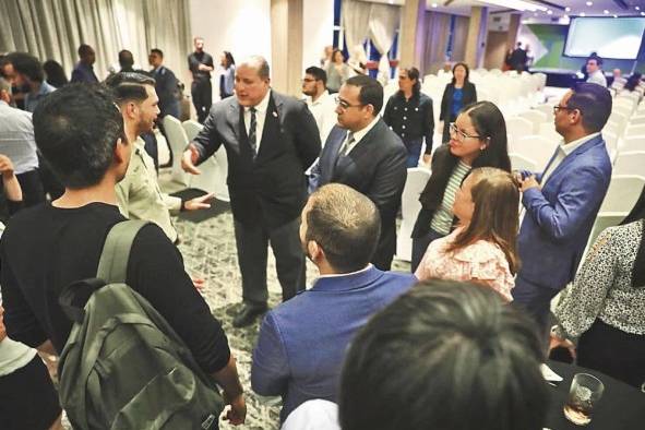Científicos y expertos durante su participación en la 'Semana del emprendimiento IEEE', que se realizó en Panamá.