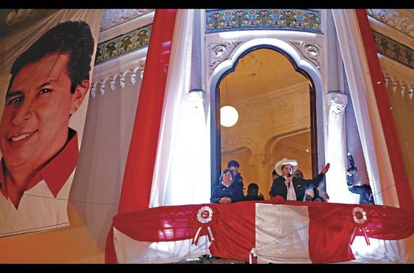 Pedro Castillo fue proclamado este lunes como presidente electo del Perú.