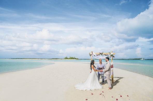 Las Bahamas es uno de los destinos de El Caribe para presenciar bodas de ensueño.