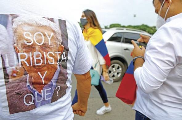 Uribe ha sido considerado por la prensa internacional como el político más influyente del siglo XXI en Colombia.