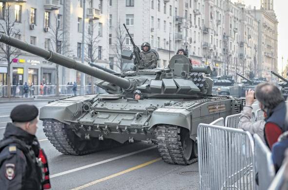 La invasión rusa de Ucrania? es un episodio bélico en curso a gran escala que empezó el 24 de febrero de 2022