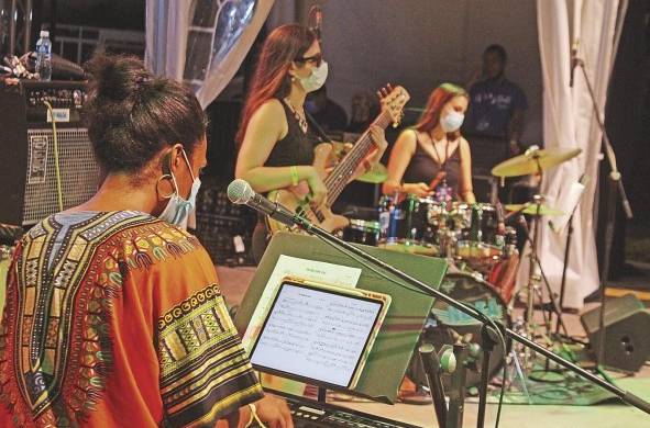 El Berklee College of Music es el único instituto que presenta la educación de tecnología musical para personas con discapacidad visual.