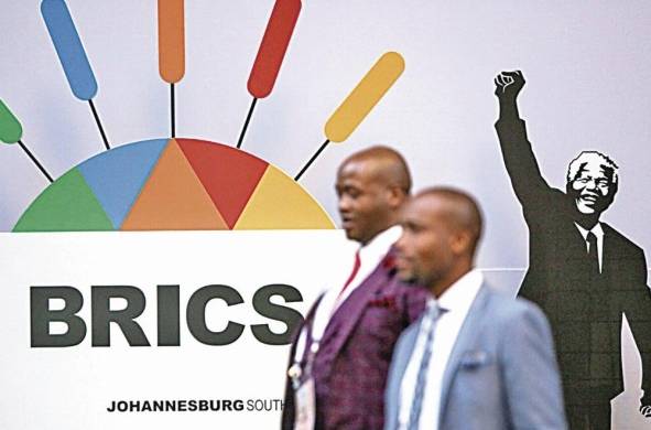En la décima Cumbre de los BRICS, en Johannesburgo, el grupo adhirió a 6 nuevos miembros.