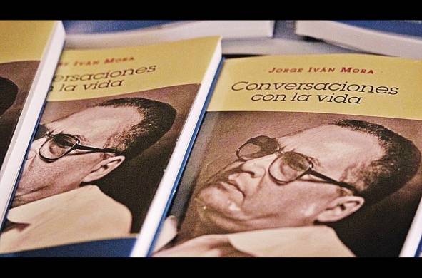 El libro 'Conversaciones con la vida' es un homenaje vivo a la obra del poeta panameño y a sus aportes.