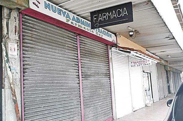 Farmacias pequeñas amanecieron cerradas como medida de protesta por el establecimiento de un descuento de 30% en los medicamentos.