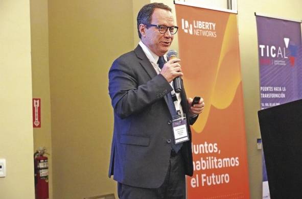 Ing. Luis Cadenas (RedClara)
