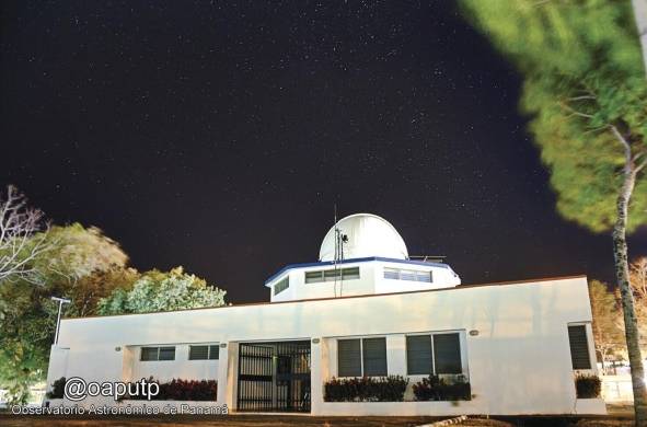 Fachada del observatorio astronómico, en Coclé.