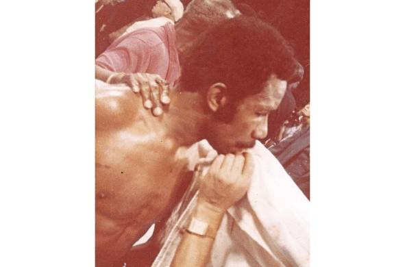 Eusebio Pedroza, el campeón mundial panameño de boxeo. Falleció a los 62 años de edad.