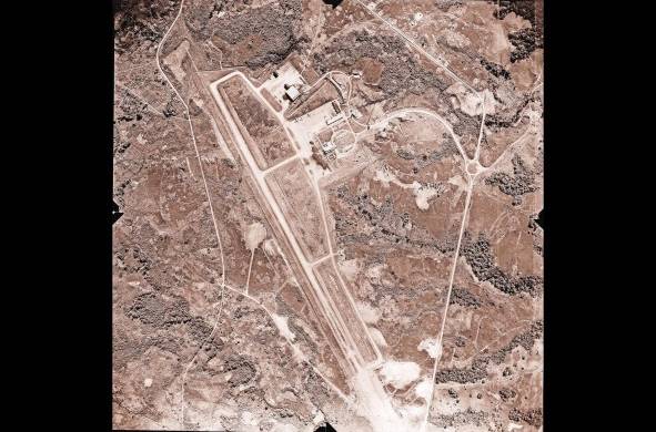 Vista aérea del aeropuerto de Tocumen en 1957. Inaugurado el 2 de junio de 1947, este año cumple 75 años de existencia.