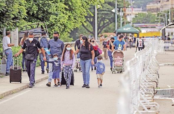 Expertos de la OEA brindaron un análisis sobre la situación actual de los migrantes y refugiados venezolanos.