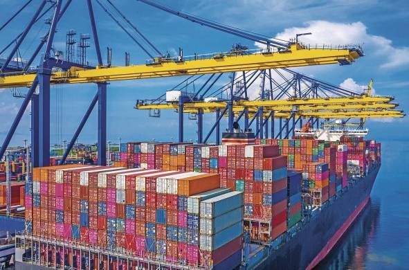 Los expertos consideran que la eficiencia de la infraestructura portuaria es un factor clave para la competitividad general de los puertos y los costos del comercio internacional.