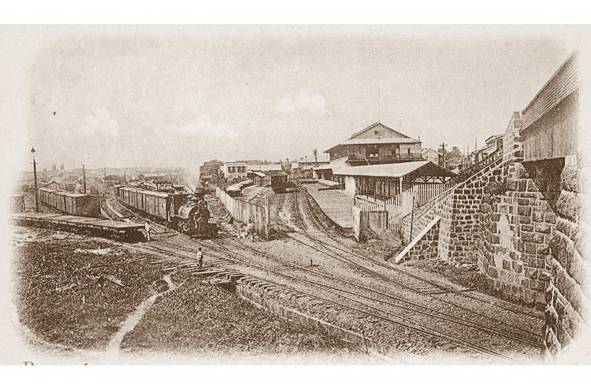 Segunda estación del ferrocarril, con su nueva ubicación contigua al puente de Calidonia y el camino de Las Sabanas.