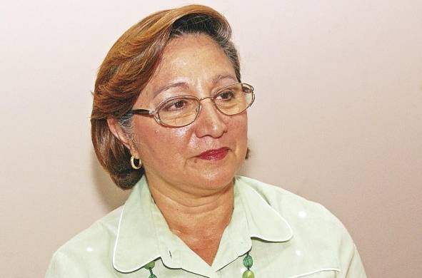 Elia López de Tulipano. Jubilada Es docente jubilada, expresidenta del Foro Nacional de Mujeres de los Partidos Políticos y consejera de la Concertación Nacional para el Desarrollo