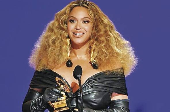 Beyoncé es hasta la fecha la artista más premiada por los Grammys.