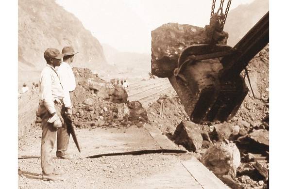 Trabajadores en el corte Culebra durante la construcción del Canal.