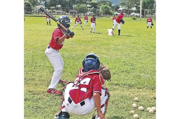 La actividad deportiva en canchas y cuadros, como el béisbol, se verá afectada en esta primera etapa del periodo escolar, debido a la pandemia.