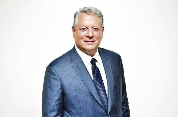 El ex vicepresidente de Estados Unidos Al Gore constituyó un rol clave en la globalización del internet para la educación.