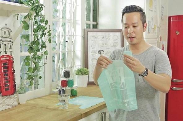 Kevin Kumala encontró la manera de reemplazar los polímeros con resinas de yuca, una marca que promete revolucionar el mercado.