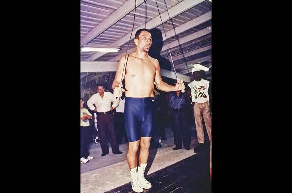 El más grande atleta istmeño, Roberto Durán, se coloca en el puesto número cuatro, entre los mayores noqueadores del boxeo local.