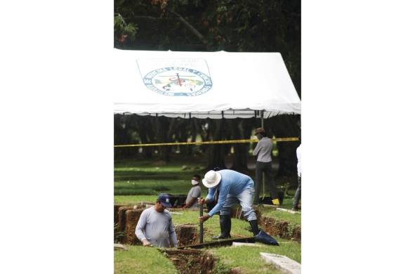 Las exhumaciones que hace la Fiscalía de Homicidio y Feminicidio empezaron el 20 de enero