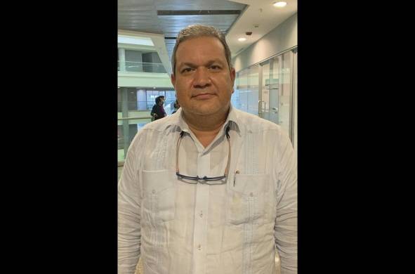 Javier Lombardo, coordinador nacional de Unión de Asociaciones y Padres de Familia de Colegios Particulares de Panamá, pide “pagar lo justo”