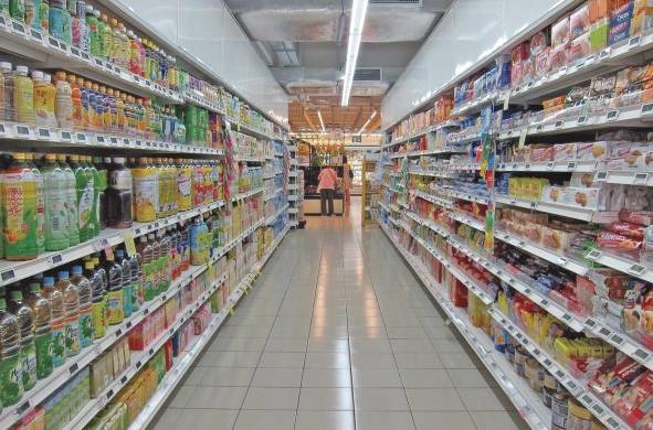 El asa de los carritos de supermercados contiene bacterias. El consumidor debe ser precavido.