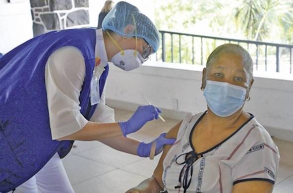 El enero comenzó en el país la campaña de vacunación contra la covid-19.