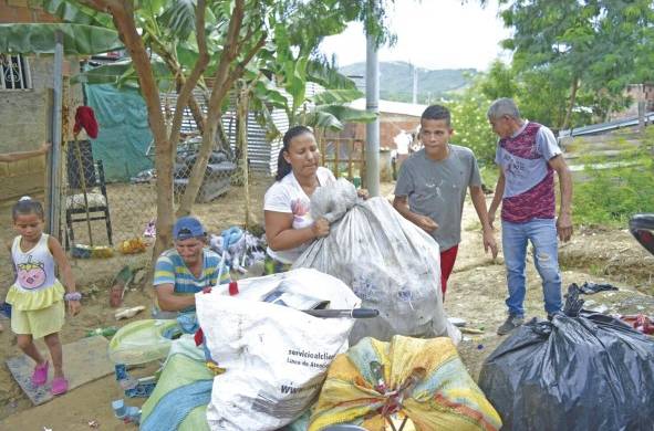 María Gutiérrez, migrante venezolana que se dedica al reciclaje en Colombia.