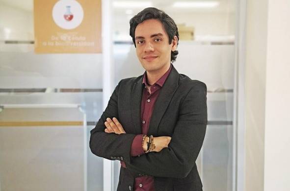 El investigador Carlos Mario Restrepo Arboleda, científico del Indicasat.