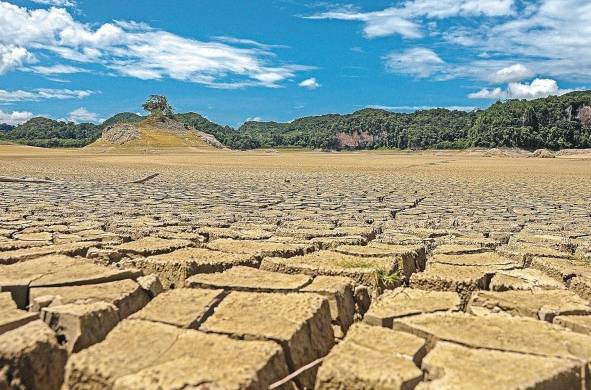 La sequía y el cambio climático amenazan el acceso al vital líquido.