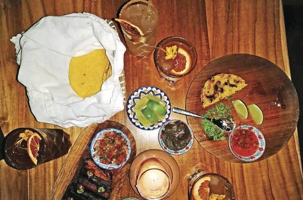 La Milagrosa propone los sabores tradicionales de la gastronomía mexicana con ingredientes locales en las manos del chef panameño Samuel Pérez.
