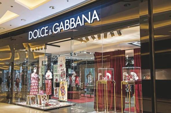 Dolce &amp; Gabbana dejará de usar pieles de animales en sus colecciones como un giro a sus nuevas apuestas con base en la sostenibilidad.