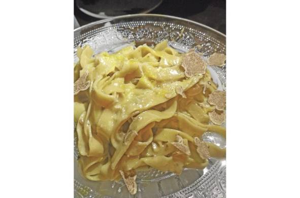 Intimo's perigord truffle pasta