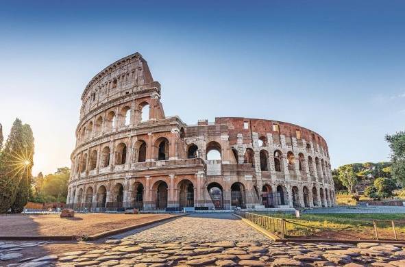 Italia alberga un total de 51 lugares de interés histórico, entre los cuales destaca el imponente coliseo.