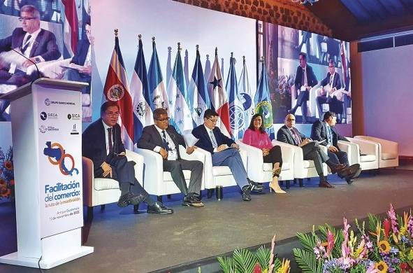 Conferencia con autoridades de economía de la región centroamericana durante el cierre del evento 'Facilitación del comercio: la ruta de la reactivación'.