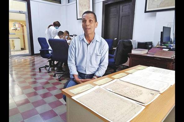Un viaje a la historia de Panamá a través de letras antiguas