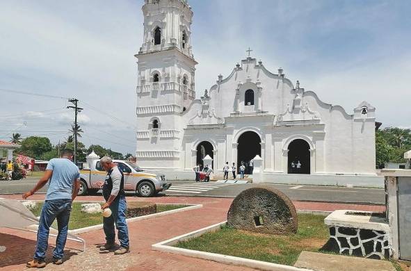 La Basílica Menor de Santiago Apóstol es un punto a visitar durante el recorrido.