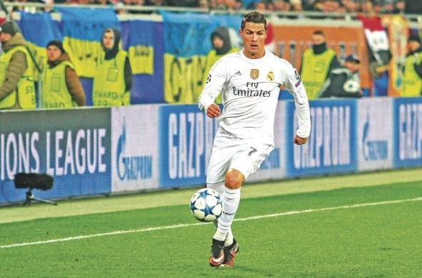 Cristiano Ronaldo es considerado por los expertos, uno de los mejores jugadores de todos los tiempos.