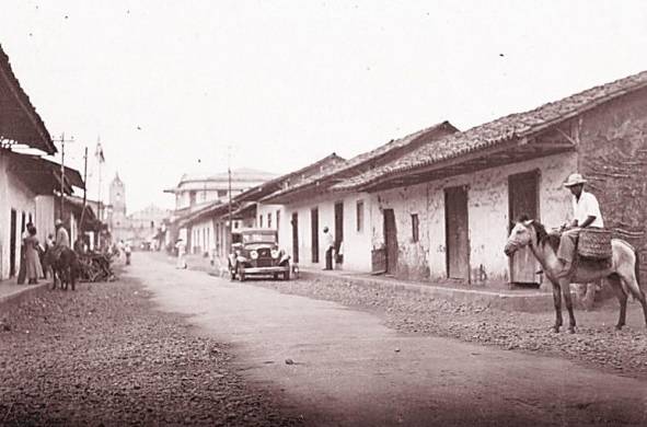 Vista de una avenida en Chitré, 1936.