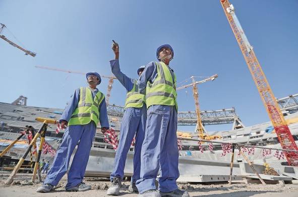 En las construcciones para las edificaciones necesarias en el Mundial murieron 6.500 empleados, según reportes.