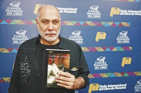 Arriaga presentó 'Extrañas' el sábado pasado en la Feria Internacional del Libro.