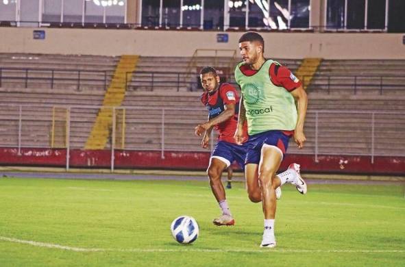 Andrés Andrade durante un entrenamiento con la selección de Panamá.